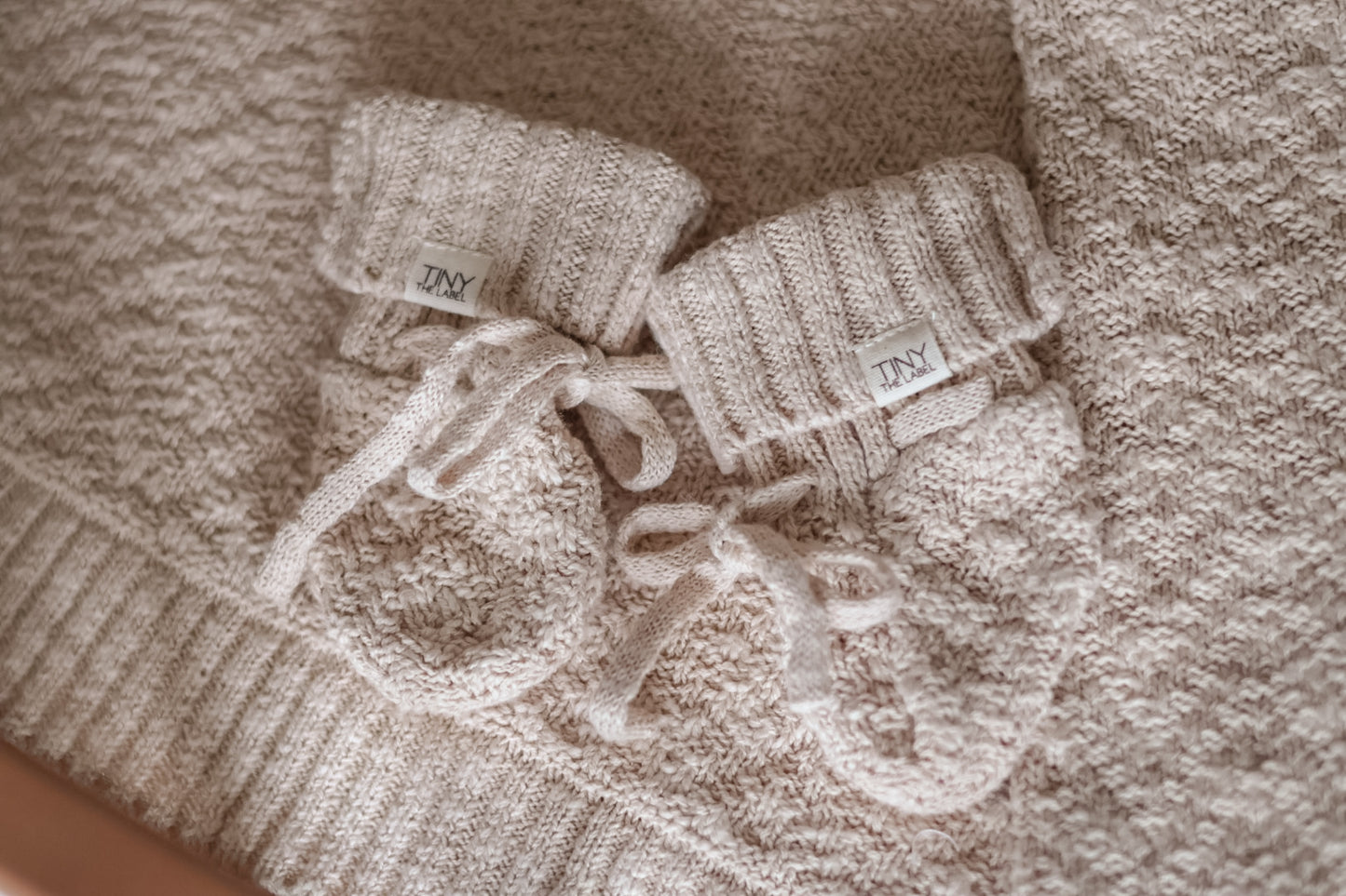 NEWBORN SLOFJES Baby Nougat