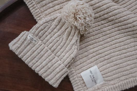 NEWBORN BABYMUTS Baby Coco (met PomPom)